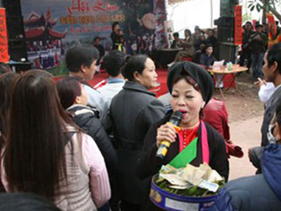 Quan họ vẫn ngả nón xin tiền