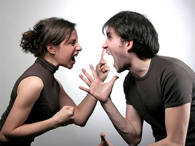 Vợ chồng tôi đang "chiến tranh nóng – lạnh" vì... Hồ Ngọc Hà
