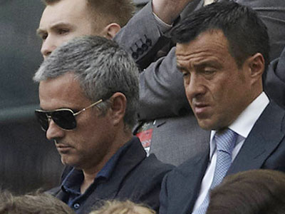 Man Utd cầu cứu siêu cò Mendes để sớm chốt với Mourinho