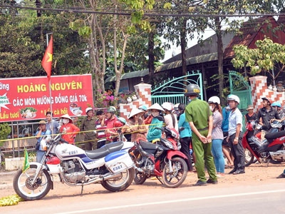 Vụ vợ chết, chồng thoi thóp tại tiệm hớt tóc: Tìm thấy 6 lá thư tuyệt mệnh