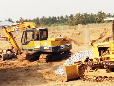 Hàng loạt trụ móng công trình bệnh viện 3.000 tỷ bị nghiêng