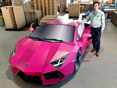 Siêu xe Lamborghini làm từ bìa các-tông