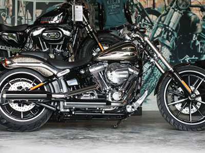 Harley-Davidson Breakout màu độc nhất Việt Nam