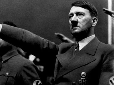 Hitler tàn sát cả châu Âu vì mặc cảm "của quý" tí hon?