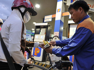 Sốc: Xăng sẽ tăng thêm 1.000 đồng vì thuế?