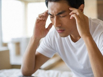 Đến xin cưới, bị bố vợ tát và bắt quỳ trước cửa nhà