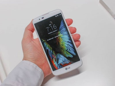 LG K10 màn hình cong 2,5D giá 3,7 triệu tại Việt Nam
