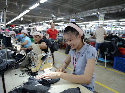 Làm được 10 đồng, thuế “ăn” 4 đồng