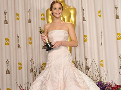 20 bộ váy đẹp của các diễn viên từng đoạt giải Oscar