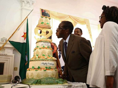 Sinh nhật triệu đô mừng tuổi 92 của tổng thống Zimbabwe