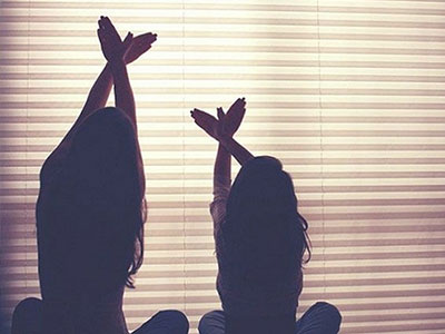 Bức thư của "đứa con gái 27 năm mang họ mẹ" gửi các single mom gây xúc động