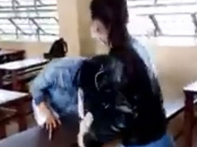 Nữ sinh bị đánh vì tự xưng "hot face" trên Facebook