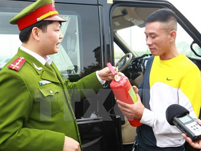 “Quy định ô tô bắt buộc có bình cứu hỏa đang mang lại hiệu quả tốt”