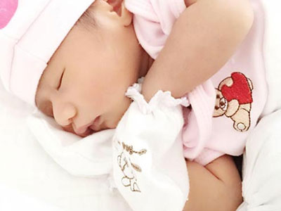 Vũ Thu Phương lần đầu khoe ảnh cận mặt con gái thứ 2