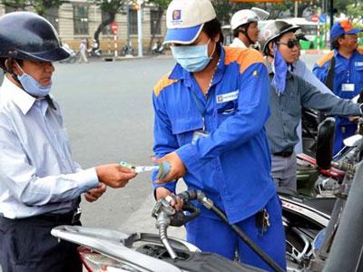 Bất ngờ giá xăng không tăng
