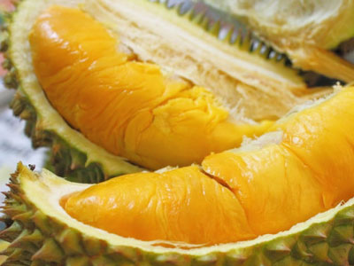 Cô gái ăn liên tục 5kg sầu riêng vì không được mang lên tàu