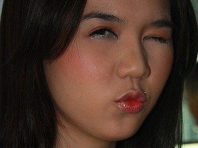 Lộ thêm ảnh "chưa từng thấy" tố cáo nhan sắc thật Ngọc Trinh