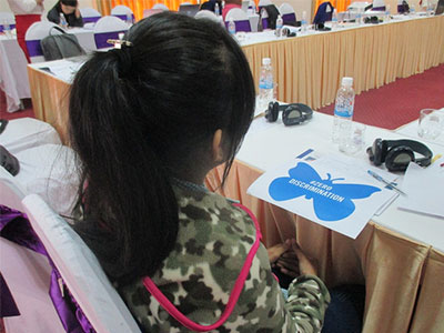 Mẹ chồng “gạch tên” con dâu khỏi hộ khẩu vì nhiễm HIV