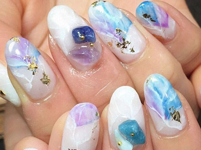 Trào lưu "móng tay đá" lạ lẫm lại tràn lan trên mạng xã hội