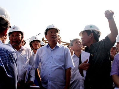 Bí thư Thăng: "Nhìn 4-6 em một giường thì tiến độ phải nhanh lên"
