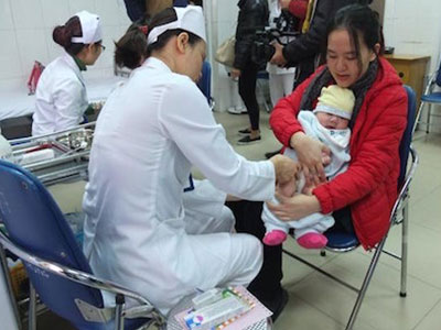 Hết vắc-xin phòng viêm não mô cầu: Người dân không nên hoang mang