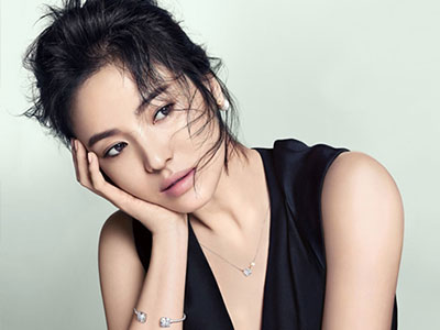 8/3: Chỉ phụ nữ ngốc mới đợi quà!