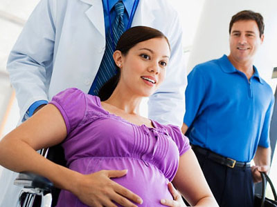 Tâm sự của anh trai khi đưa em gái làm mẹ đơn thân đi đẻ