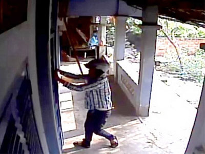 Trộm vào nhà lấy hơn 600 triệu khi cả gia đình đi du lịch