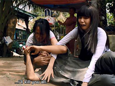 Ngọc Trinh khóc vì nghèo khổ trong trailer "Vòng eo 56"