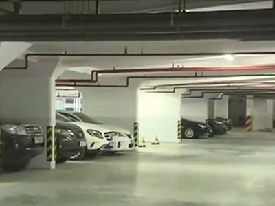 Người dân chung cư đang bị "ép" mua chỗ đỗ xe 600 triệu/4m2?