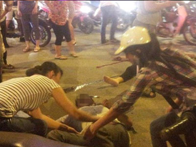 Con tôi “rước họa” vì cứu người bị TNGT
