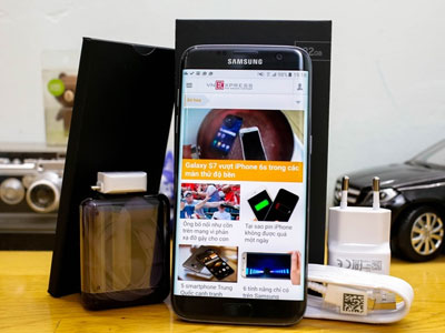 Mở hộp Samsung Galaxy S7 edge tại Việt Nam