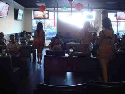 Thành phố Mỹ kiện quán cafe bikini của người Việt