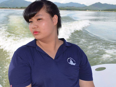 Giảm cân quá nhanh, cô gái này bị giữ lại sân bay vì quá khác trong CMND