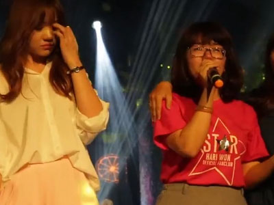 Clip: Hari Won bật khóc, lần đầu trải lòng cùng fan về những thị phi vừa qua
