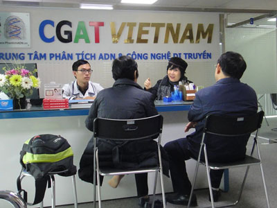 Con đẹp như tiên, bố bắt xét nghiệm ADN vì sợ nhầm