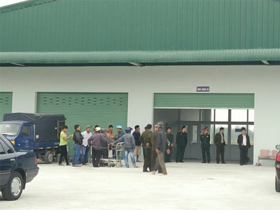 Nghi có lựu đạn trong một kiện hàng tại sân bay