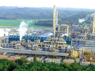Các nhà máy lọc dầu: Bỏ chết lãi hơn bảo hộ!
