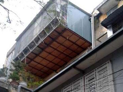 Cảnh sống trong tập thể cũ: Đêm tân hôn nhớ đời trong "chuồng cọp" 7m2