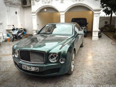 Xôn xao 2 siêu xe 20 tỷ của đại gia Hải Dương lăn bánh trên đường