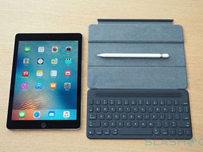 Apple ra mắt iPad Pro 9,7 inch giá từ 599 USD