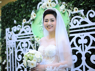 Cô dâu Ngô Trà My khoe sắc với váy cưới cúp ngực