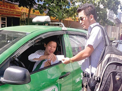 Doanh nghiệp vận tải TP HCM cam kết không tăng cước