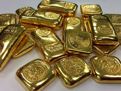 Giá vàng giảm khi FED có khả năng nâng lãi suất