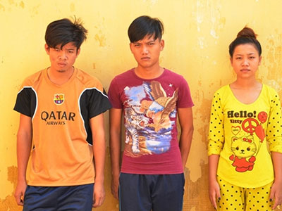 Nữ tiếp viên gọi hội đâm chết khách hát karaoke