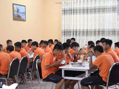 Tâm linh trong thể thao: Thua vì cầu thủ lỡ... ăn mắm tôm
