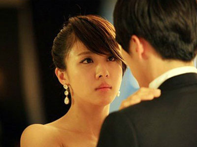 Đưa bạn về nhà, bạn cướp mất chồng