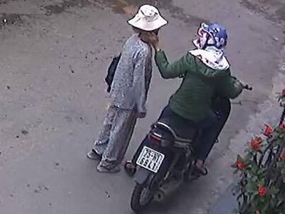 Vụ nghi thôi miên giữa đường: Nạn nhân run rẩy nhớ lại giây phút bị lột sạch tiền