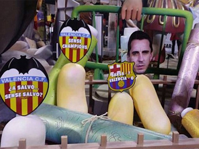 CĐV Valencia đốt hình nộm HLV Gary Neville