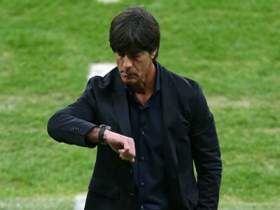 Joachim Loew thừa nhận tuyển Anh thắng xứng đáng
